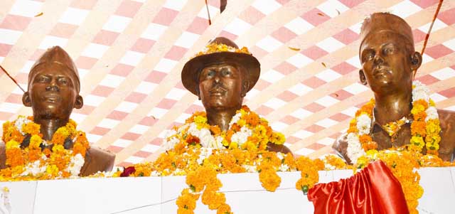Statues of martyrs Bhagat Singh, Sukhdev, and Rajguru were inaugurated in Mansa, on the occasion of CPIML 10th Congress